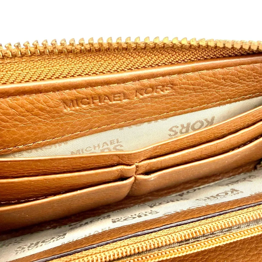 Michael Kors Womens Continental Zip Wallet Brown‎ Pebbled Leather
